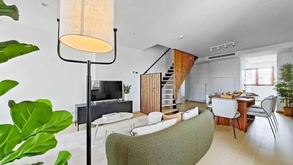 Elegant 3-Bedroom Apartment in Central Ixelles wit - 5