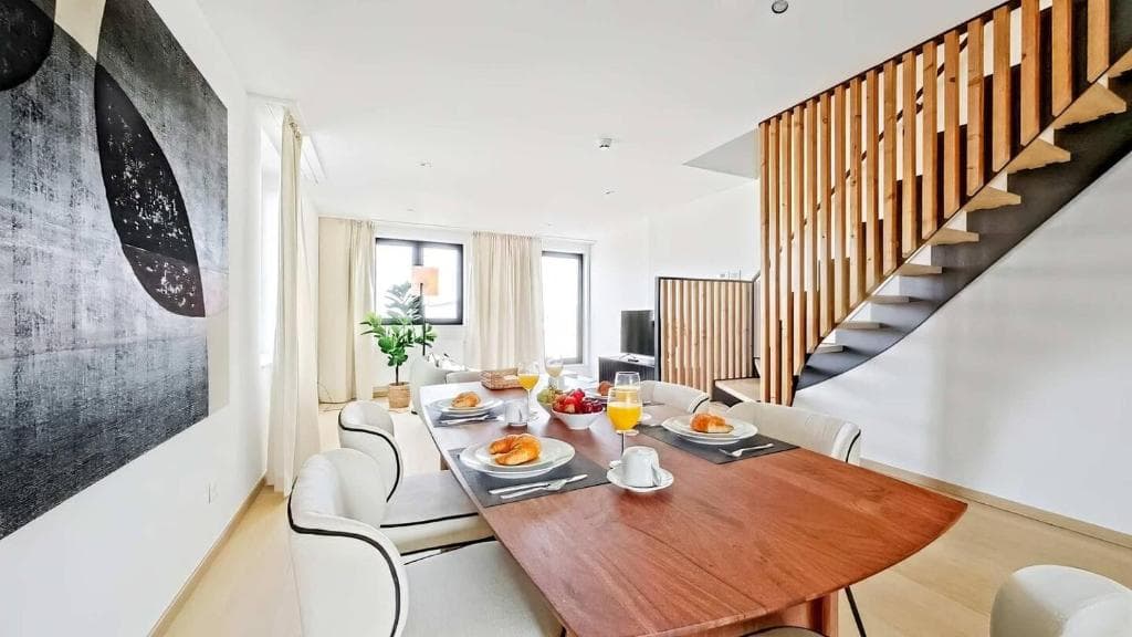 Elegant 3-Bedroom Apartment in Central Ixelles wit